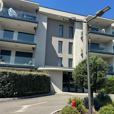 Grand T2 Standing Avec Jardin Agosta